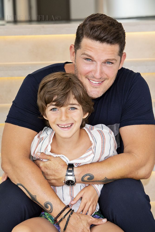 Manu Tenorio y con su hijo Pedro